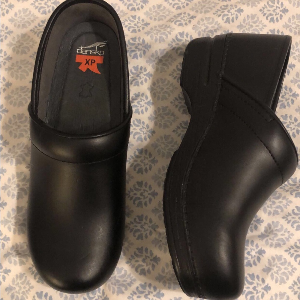 Dansko Non-Slip clogs - Never used